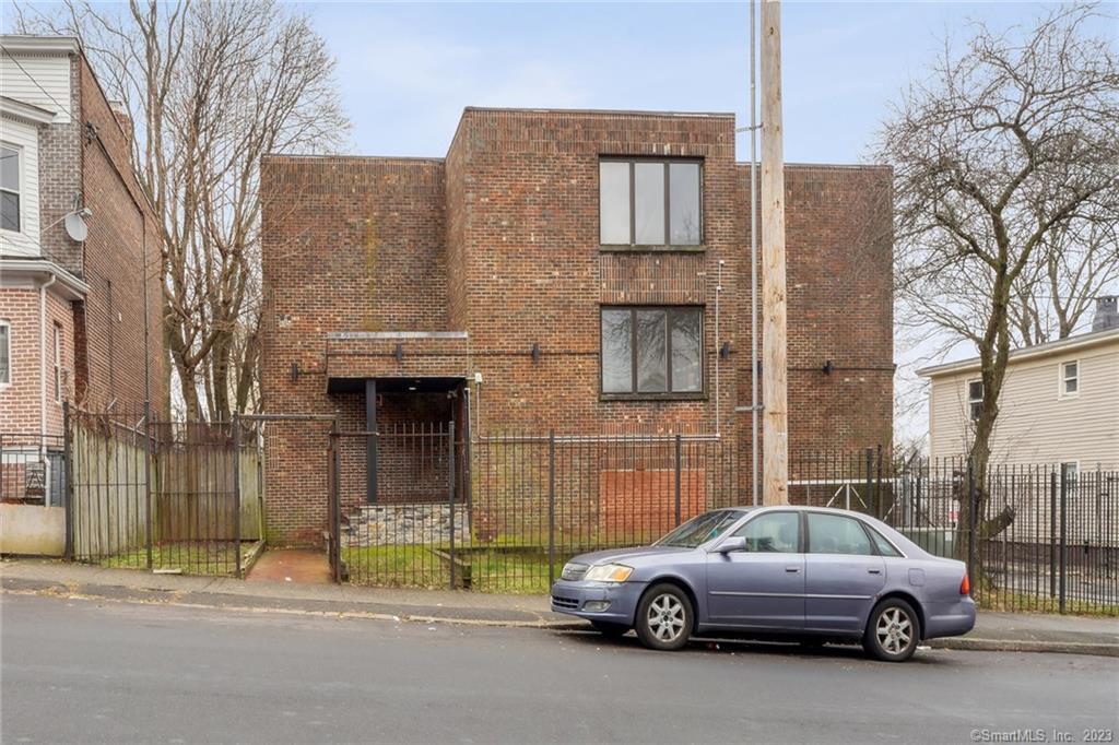Primary Photo - 1150 Ogden St Ext