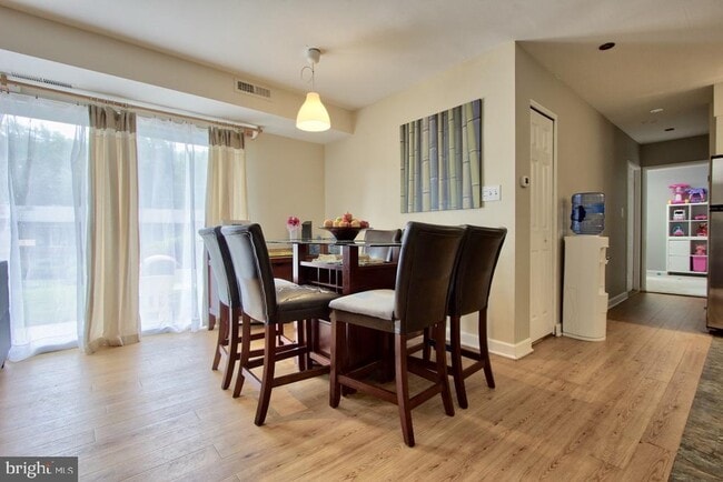 Building Photo - 10026 Fair Wds Dr