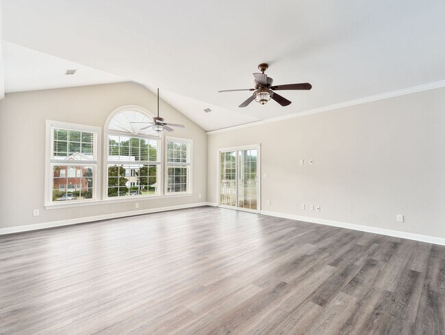 Foto del edificio - Luxury Living in Mt. Pleasant’s Ellington ...