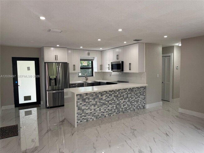 Foto del edificio - 919 NE 4th Ct.