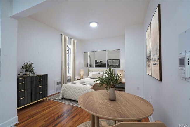 Foto del edificio - 414 E 10th St