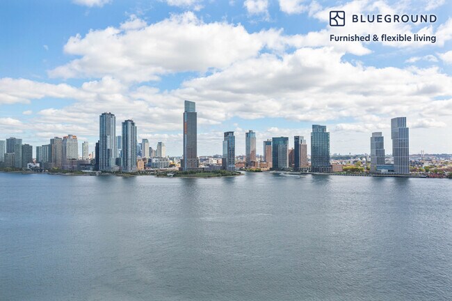 Foto del edificio - 20 Waterside Plaza