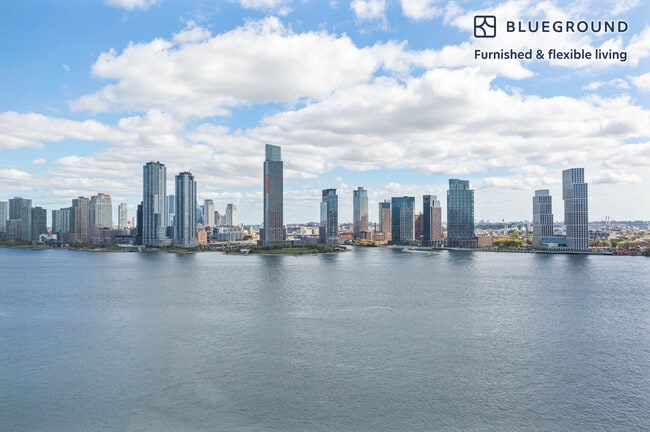 Building Photo - 20 Waterside Plaza