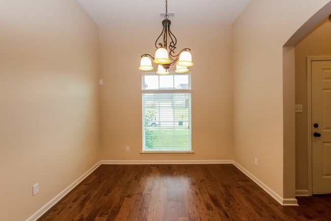Building Photo - 6156 Trail Creek Ln