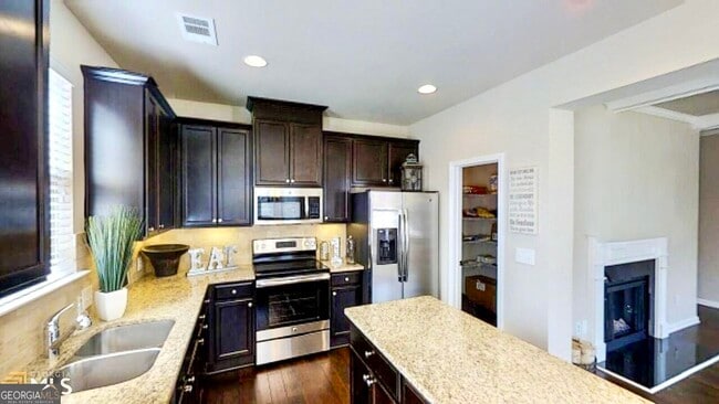 Building Photo - 2816 Ellis Pointe Ave