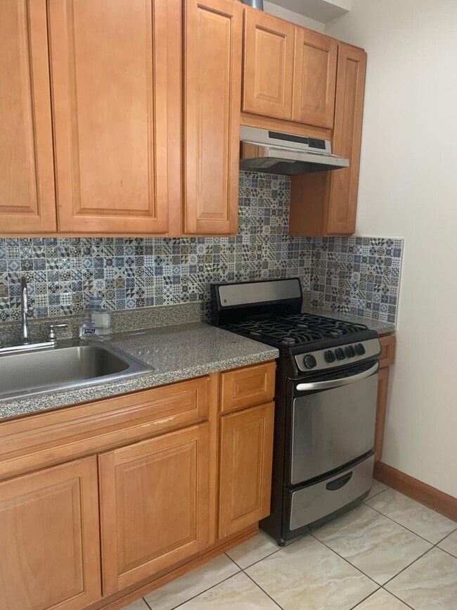 kitchen etc.. - 3132 82nd St