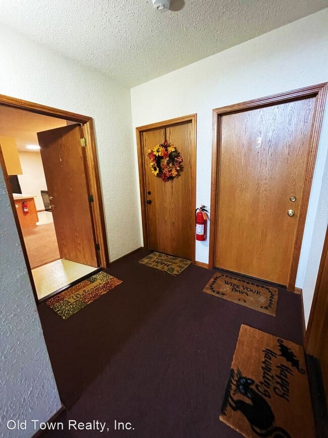 Building Photo - 2 br, 1 bath House - 2448 Quarterback Ct. #1