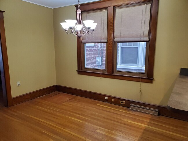Building Photo - 3 Bedroom, 1 Bath Lancaster City Home