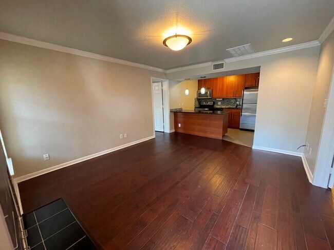 Foto del edificio - 7685 Northcross Dr