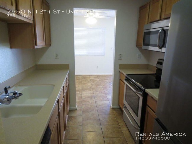 Building Photo - 2 bedroom in Phoenix AZ 85020-4563