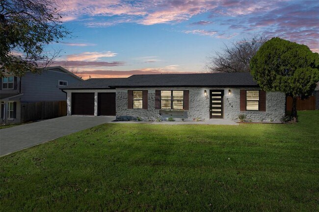 Building Photo - 7104 Fred Morse Dr