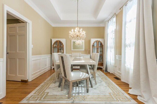 Foto del edificio - 1231 Wildcliff Cir