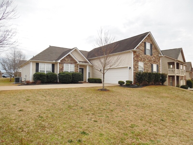 422 Plamondon Dr, Simpsonville, SC 29680 House Rental in Simpsonville, SC