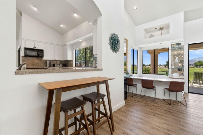 Foto del edificio - 54612 Inverness Way