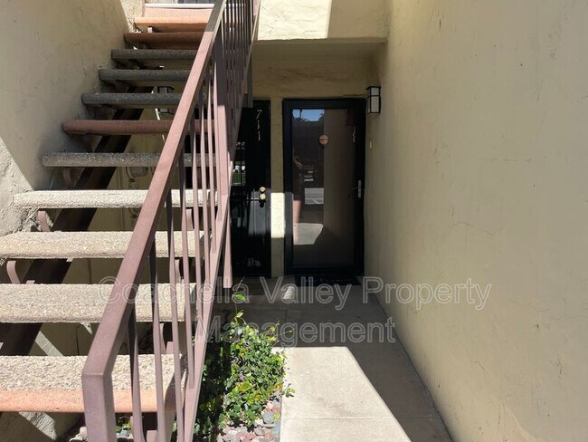 Building Photo - 1655 E Palm Canyon Dr