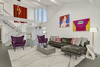 Building Photo - 313 Melorine Dr