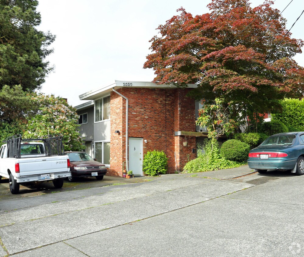 2327 W Plymouth St, Seattle, WA 98199 Apartments in Seattle, WA