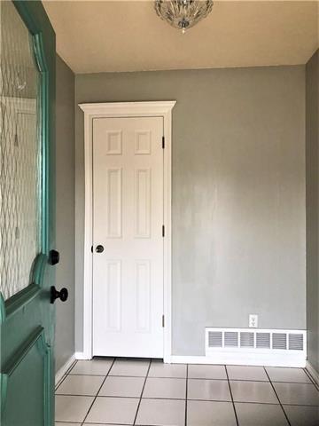 Building Photo - 5701 Ammons St