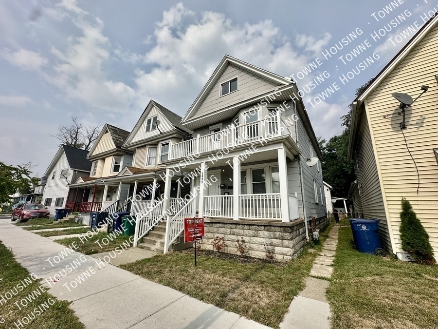 Primary Photo - 2099 Niagara St
