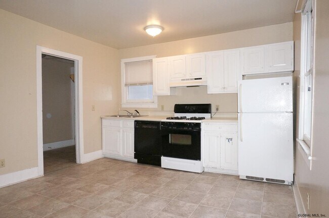 Building Photo - 118 RT 372