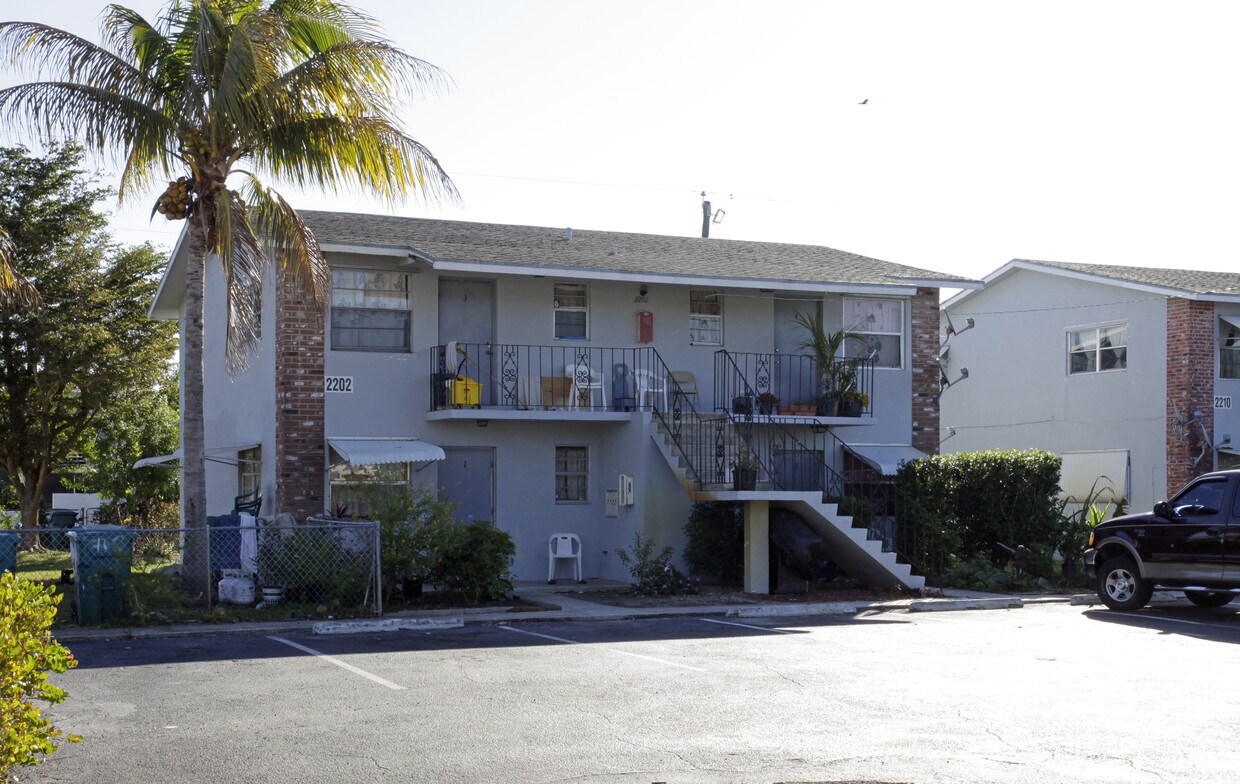 Foto principal - 2202 SE 3rd St