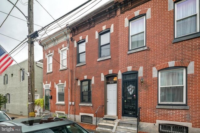 Building Photo - 2362 E Gordon St
