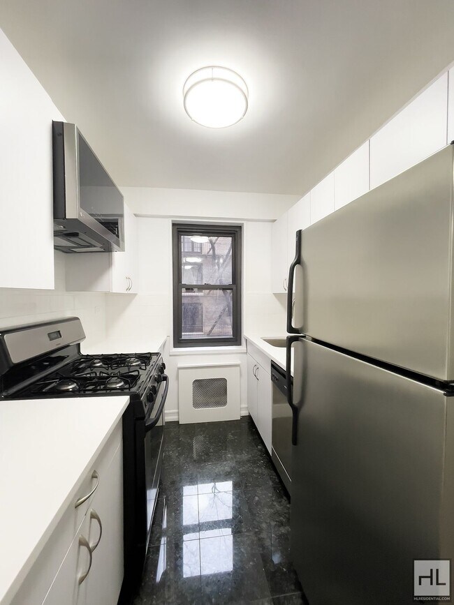 Building Photo - EAST 56 STREET