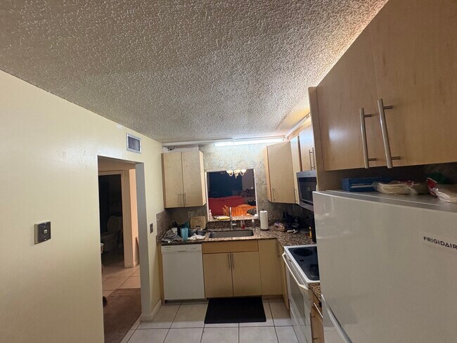 Foto del edificio - 2925 SW 22nd Ave