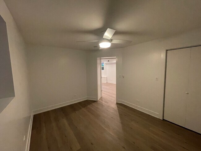 Bedroom - 511 W Barry Ave