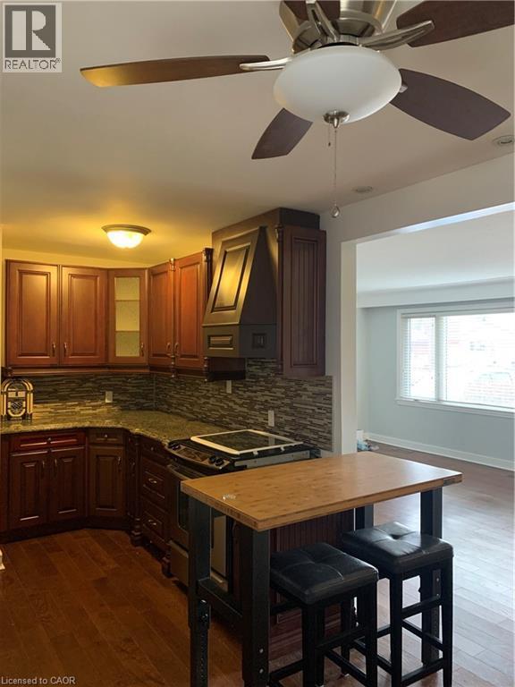 Building Photo - 72 SOUTHMEADOW Crescent