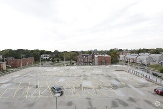 Building Photo - International
