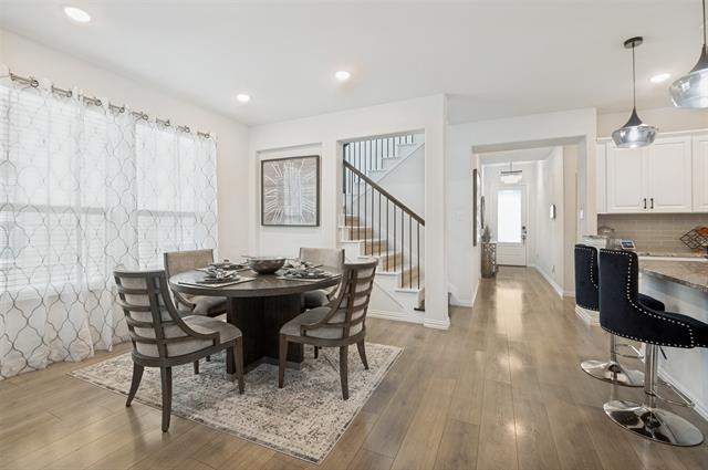 Foto del edificio - 656 Bethpage Dr
