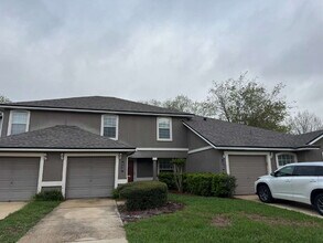 Building Photo - 1590 Vineland Cir