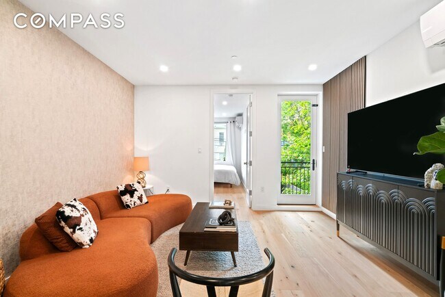 Foto del edificio - 109 Troutman St