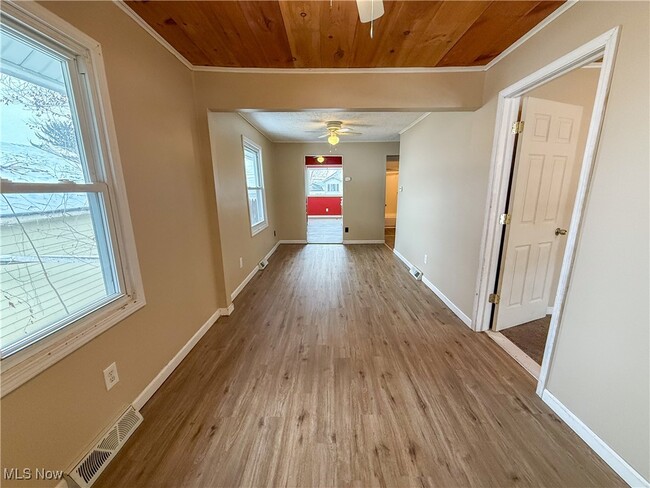 Building Photo - 1578 Salem Ave