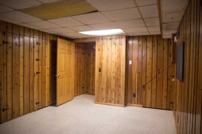 Foto del edificio - 608 8th St SE