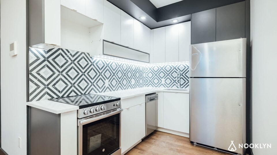 Foto principal - 1079 Carroll St
