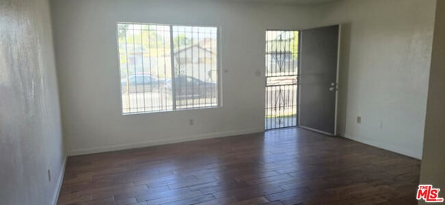 Building Photo - 2458 Normandie Ave