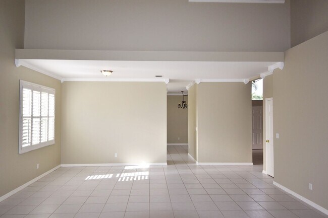 Building Photo - 2578 Country Golf Dr