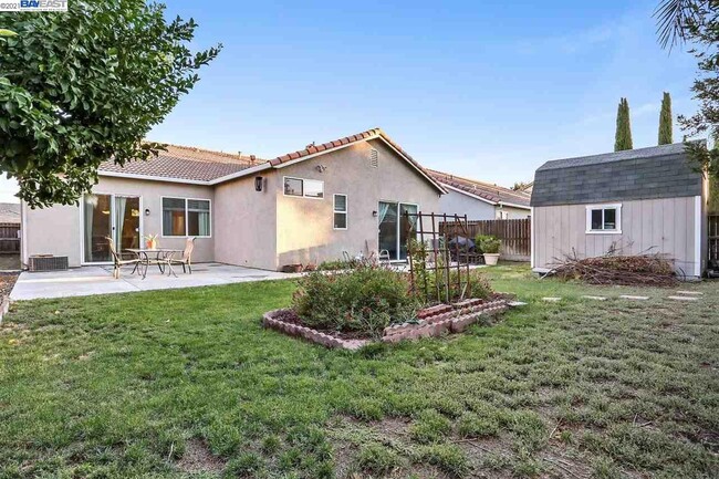 Building Photo - 2517 Marie Antonette Ln