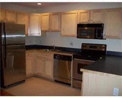 kitchen - 25 Alpine St