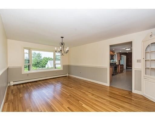 Foto del edificio - 31 Skyfields Dr