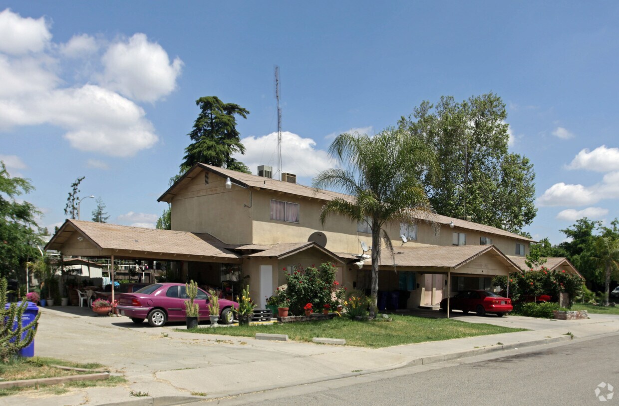 220 W Cherry Ave, Porterville, CA 93257 Apartments in Porterville, CA