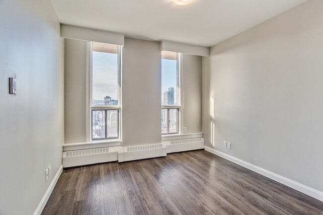 Building Photo - Hull Estates