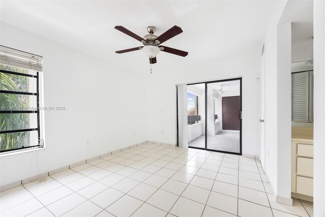 Building Photo - 9140 SW 123rd Ct
