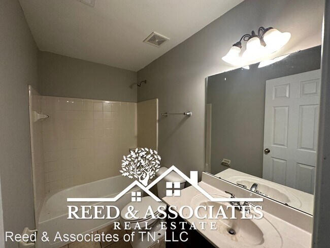 Building Photo - 4 br, 2.5 bath House - 2889 S. Cherry Drive