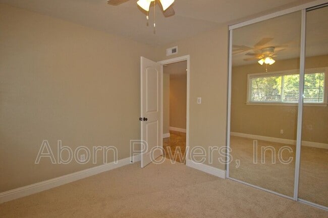 Building Photo - 2465 Starmount Way