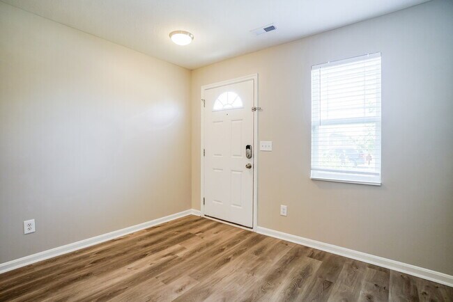 Foto del edificio - 7500 Willow Leaf Dr