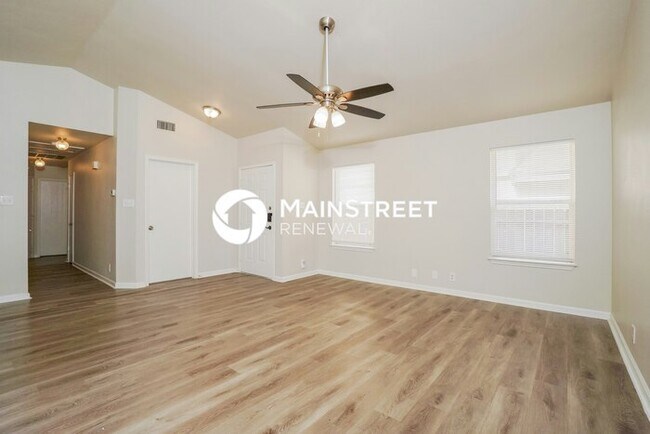 Foto del edificio - 3 Bedroom Pet-Friendly Home in SAN ANTONIO, TX with Main Street Renewal