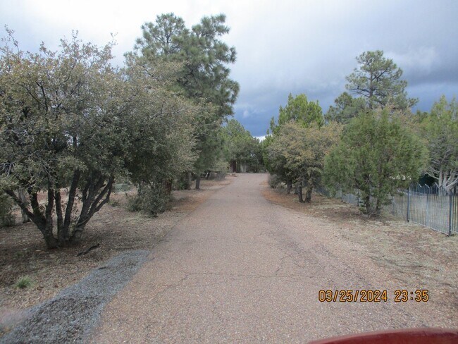 Foto del edificio - 2000 W Willis